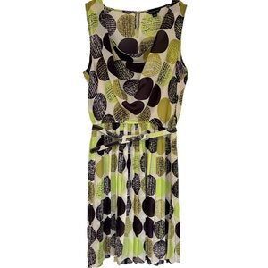 Banana Republic cowl neck,pleated geo pattern dress with belt, size 8